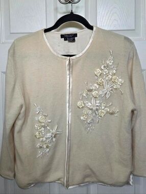 Karen Kane Cream Beaded Floral Lambswool Cardigan Sweater Bridal Old Money Large